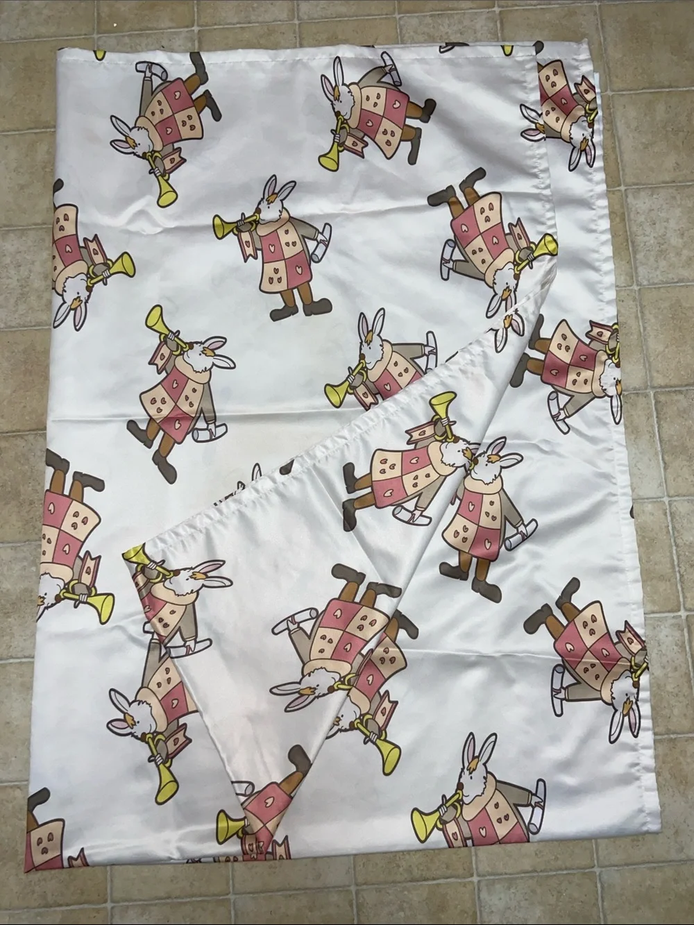 Style Vintage Bunny Trumpet Tablecloth White with Pink and Yellow Accents